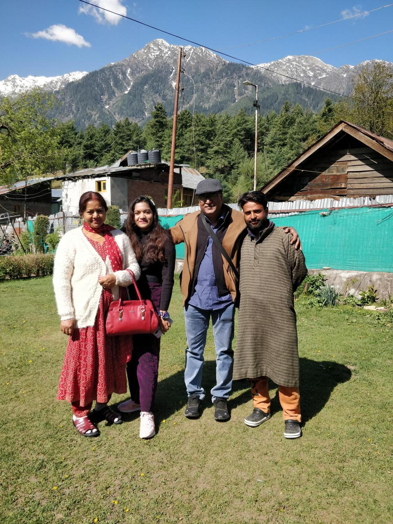 The K2 Alpine Otel Pahalgām Dış mekan fotoğraf